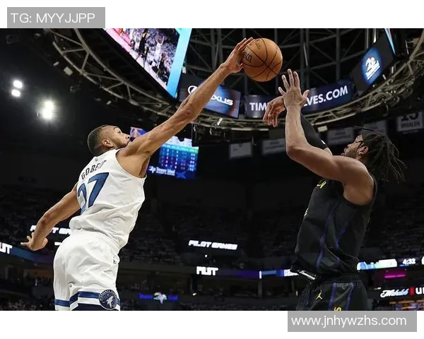 勇士终结2连败！库里轰285三分破纪录巴特勒仅2分提前伤退