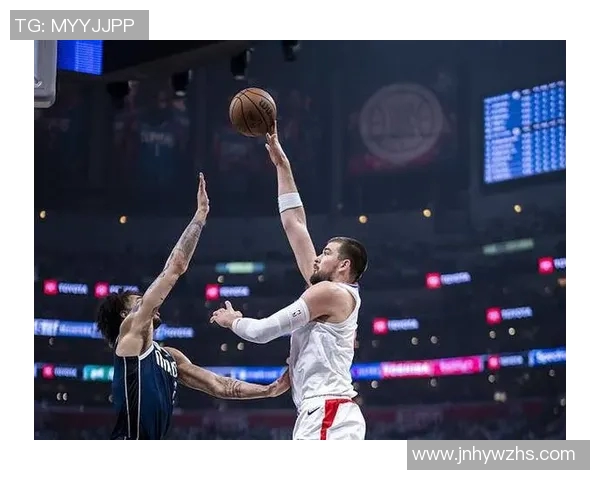 拉加·贝尔：快船又老又没防守 失去鲍威尔对他们伤害很大